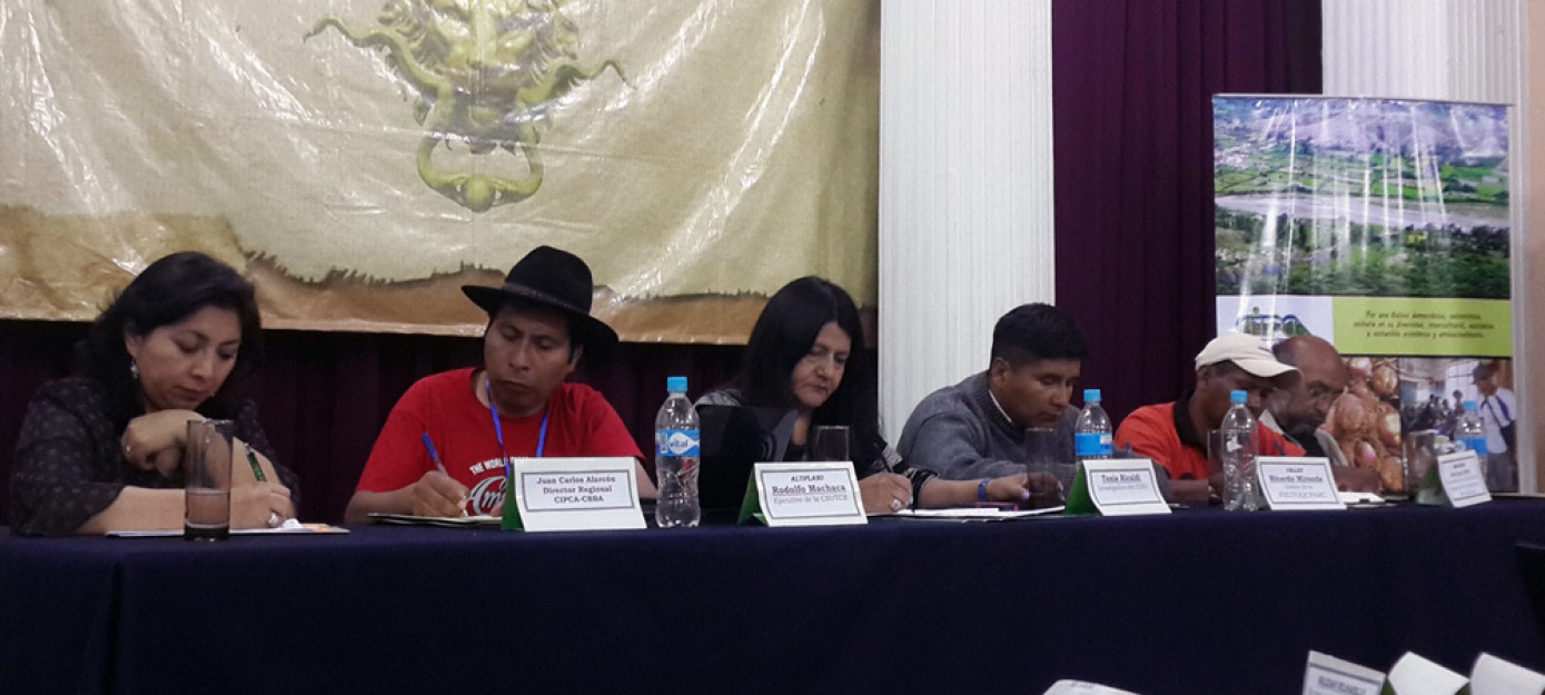 Organizaciones campesinas de Amazonía, Valles y Altiplano debatieron sobre cambio climático en un conversatorio