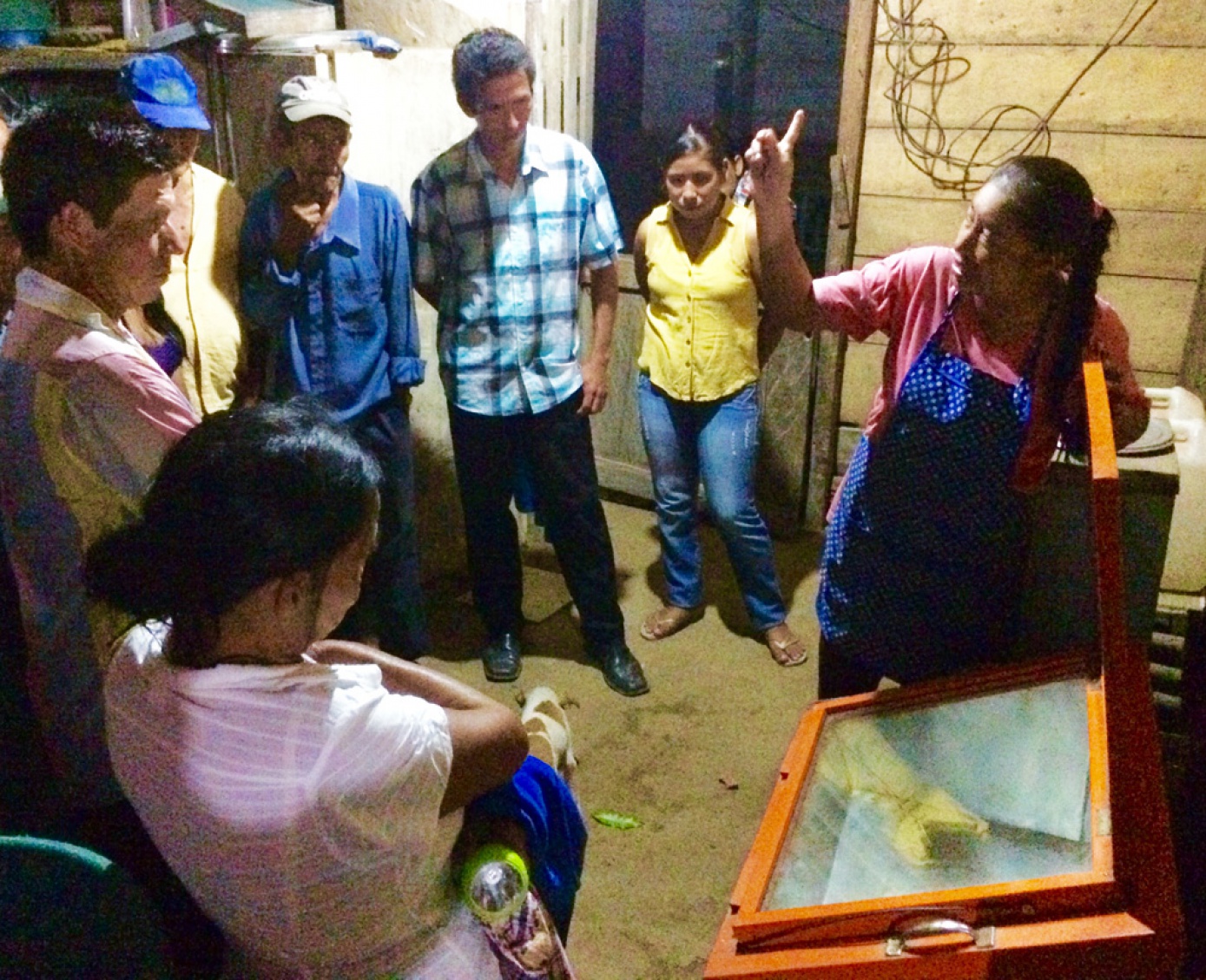 Cocinas solares mejoran la vida familiar en la comunidad de Nueva Betania en el Beni