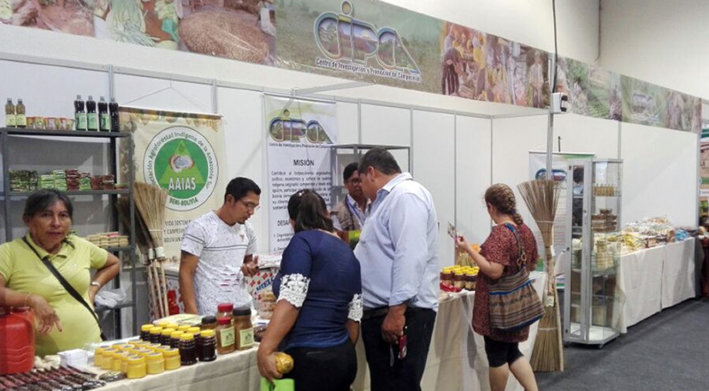 CIPCA promovió en la EXPOFOREST productos forestales no maderables de organizaciones económicas indígenas y campesinas