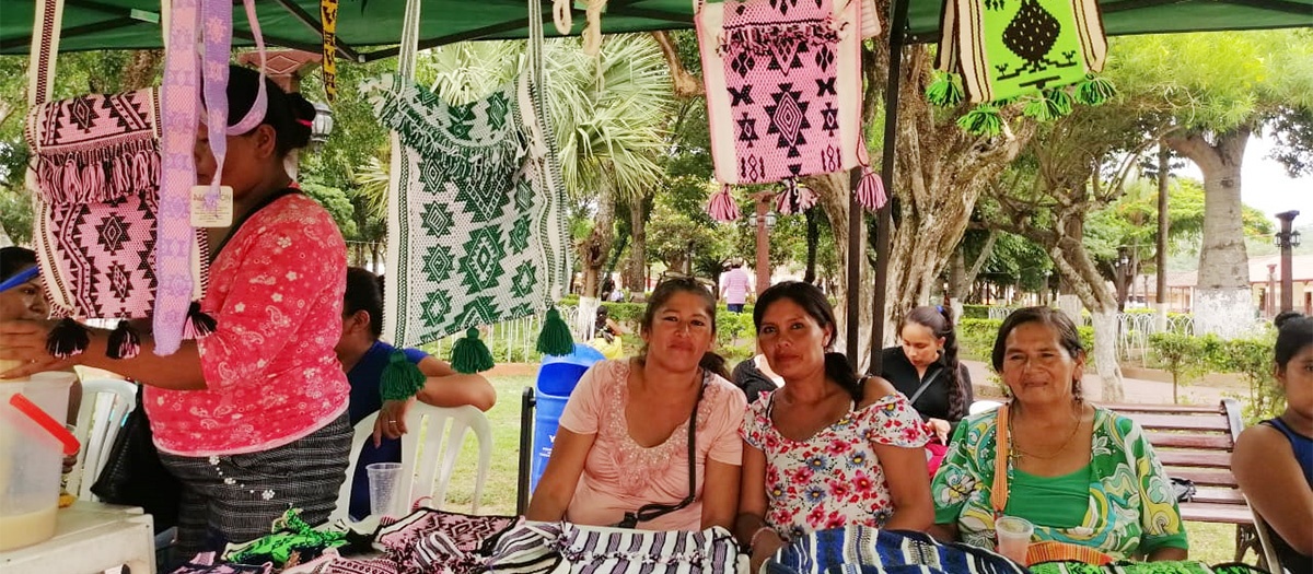 Sembrando sueños, cosechando futuro: Primera Feria de mujeres productoras de Charagua Iyambae