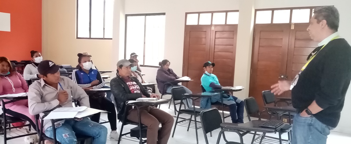 Curso de Gestión publica a dirigentes guaraní del Ingre