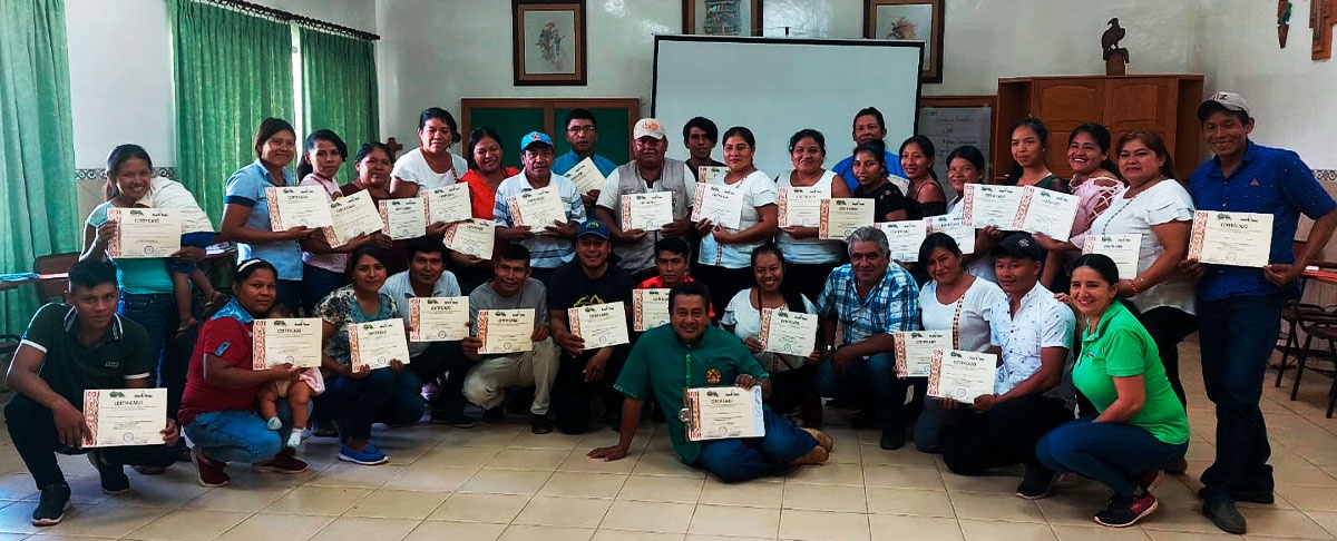 Organizaciones indígenas chiquitanas concluyen programa de formación en liderazgo