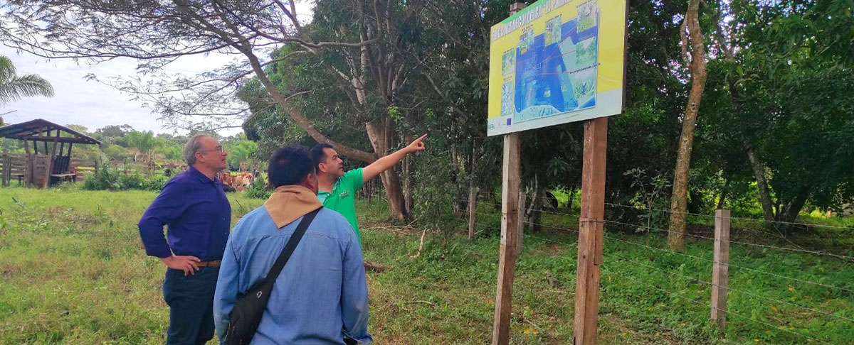 Representante de la Cooperación Española -AECID, visita un sistema de producción agroecológica en el municipio de Ascensión de Guarayos