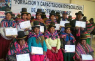 Culmina II Ciclo de Formación de líderes y lideresas en la provincia Aroma
