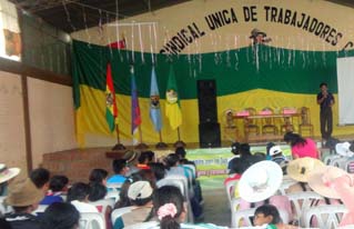 Mujeres y jóvenes de municipios de Cochabamba y Potosí debaten sobre sus derechos