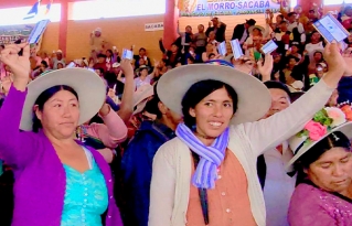Mujeres de las 16 provincias de Cochabamba elaboran su agenda estratégica y renuevan su directorio