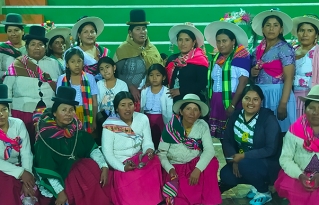 Mujeres del altiplano y valles exigen valorar y visibilizar el aporte económico de las mujeres rurales, campesinas e indígenas