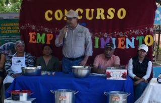 Feria “Sabores y Sueños” impulsa el emprendimiento femenino en Muyupampa